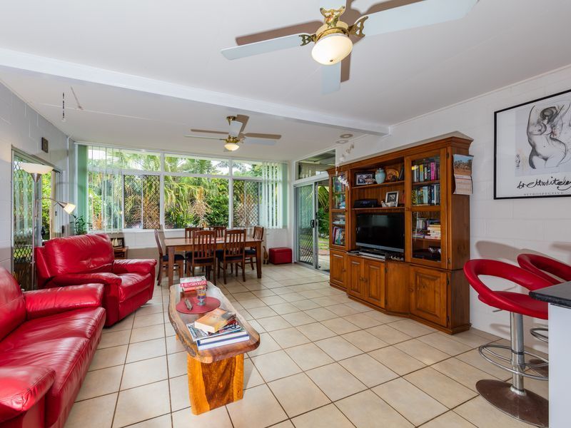 1/62 Veivers Road, Palm Cove QLD 4879, Image 1