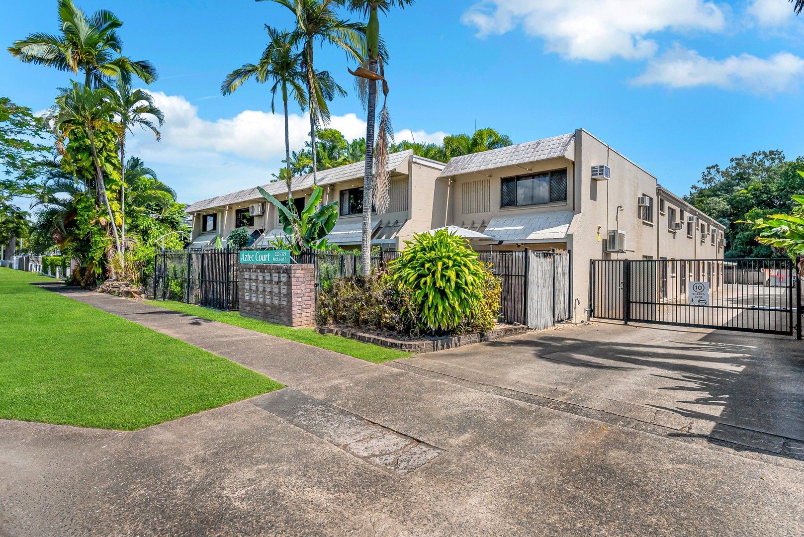 2 bedrooms House in 4/323-329 Mcleod Street CAIRNS NORTH QLD, 4870