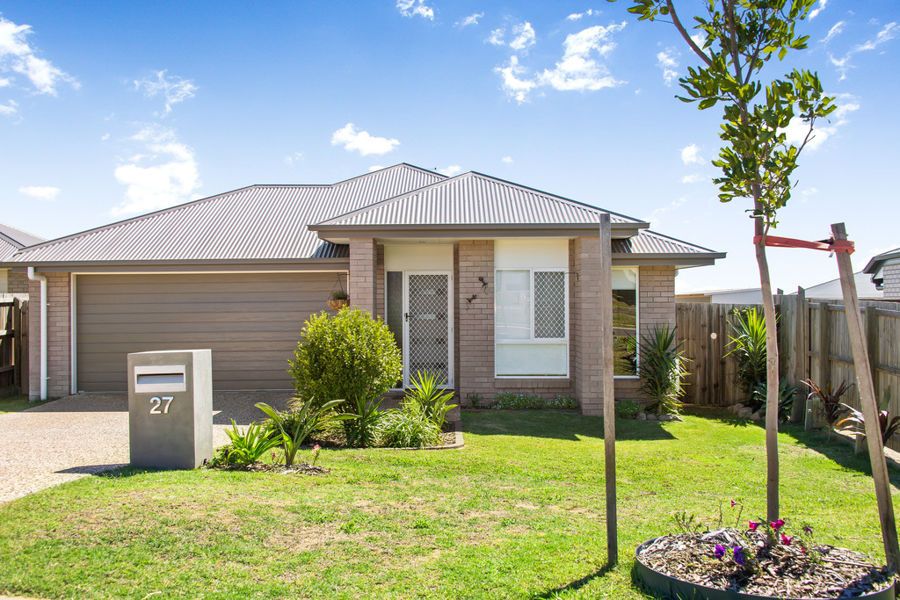 4 bedrooms House in 27 Sanctuary Drive CRANLEY QLD, 4350
