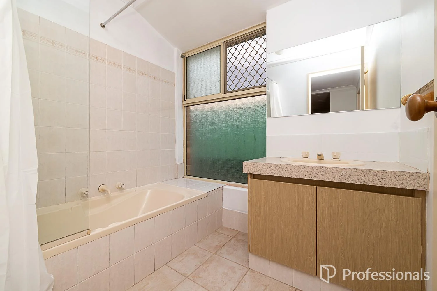 Additional image 16 of 19 Bodella Gardens, Atwell WA 6164