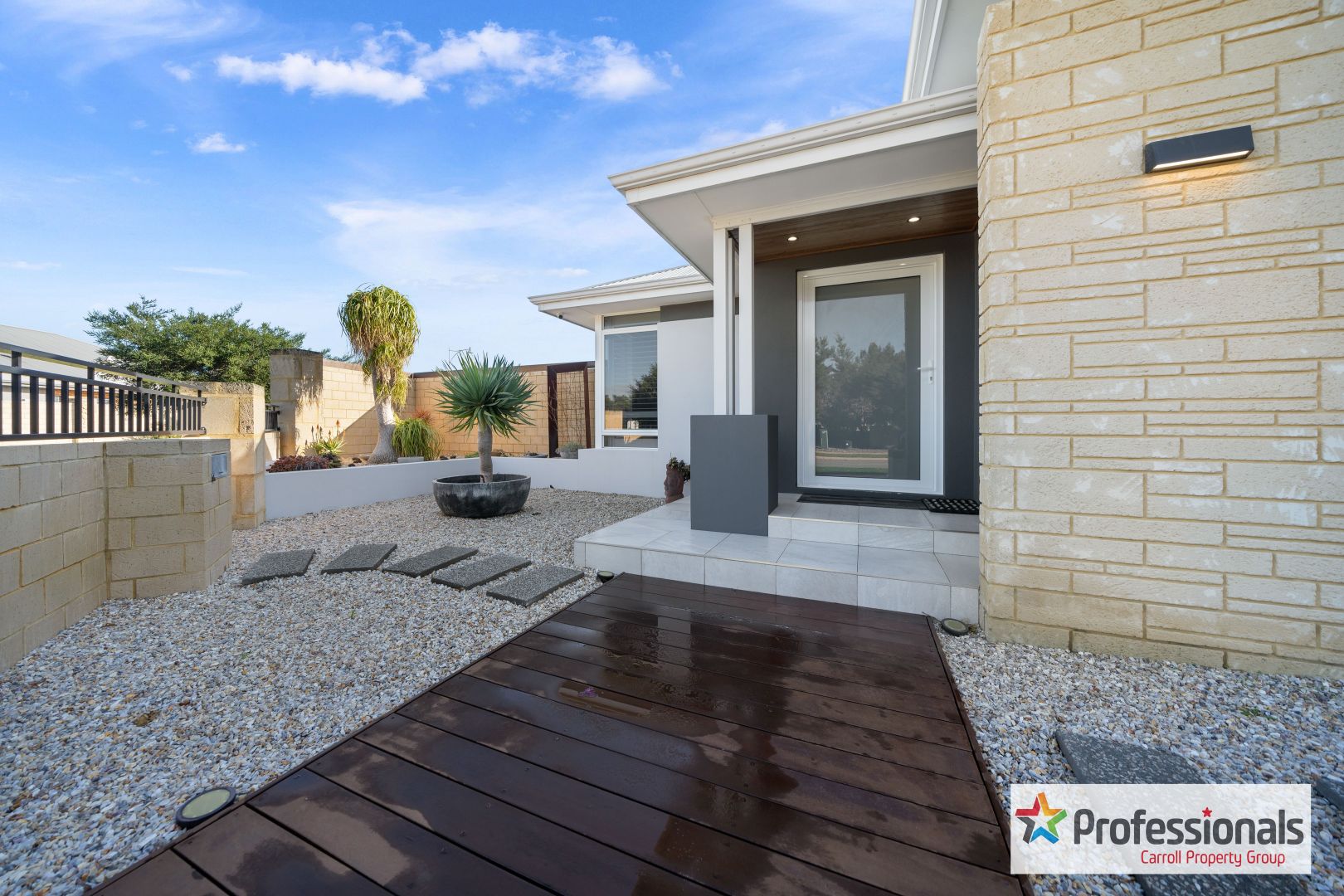 2 Semaphore Avenue, Burns Beach WA 6028, Image 2