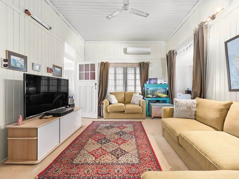 3 bedrooms House in 37 Donaldson Street CORINDA QLD, 4075