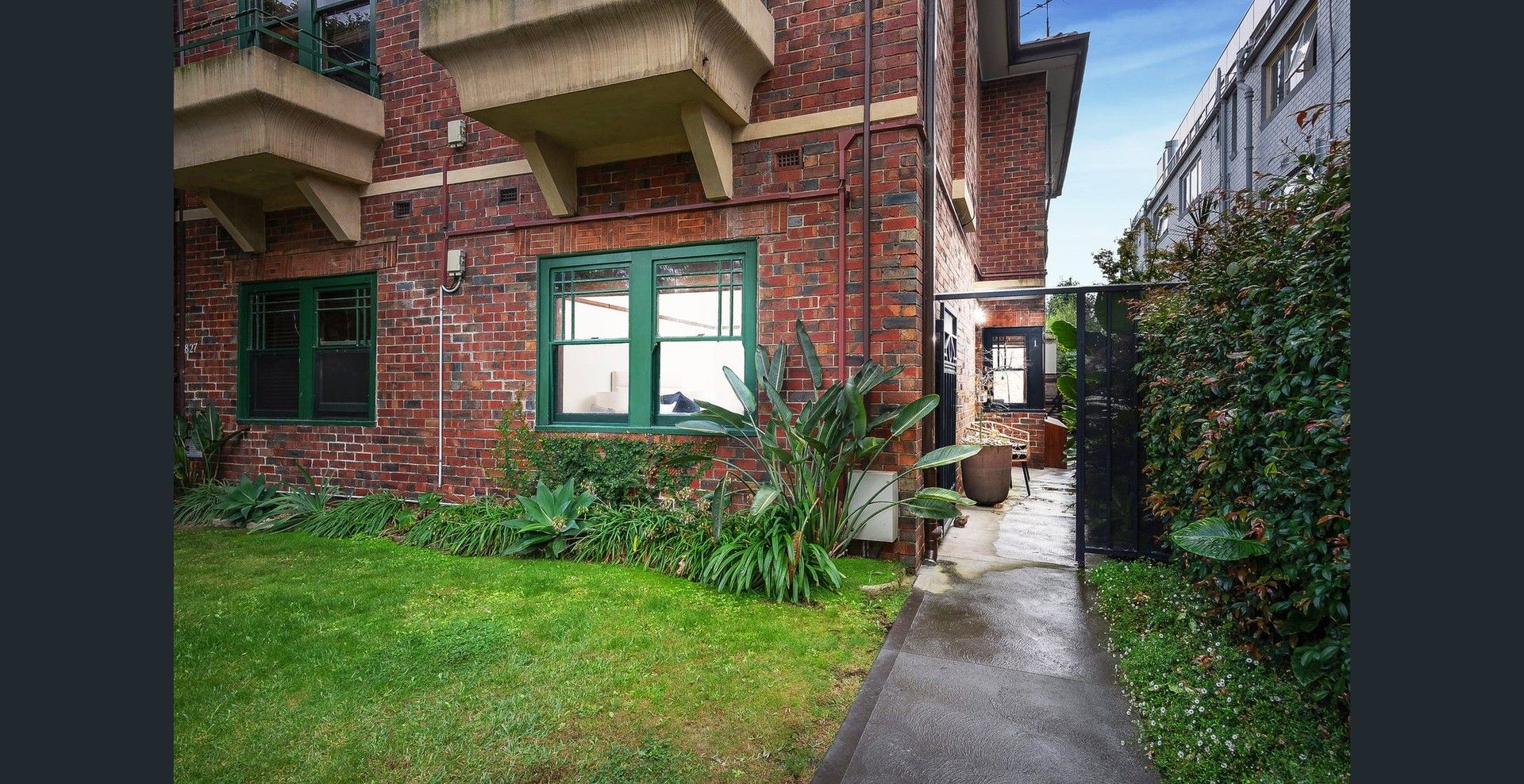 2 bedrooms Apartment / Unit / Flat in 1/827 Park St BRUNSWICK VIC, 3056