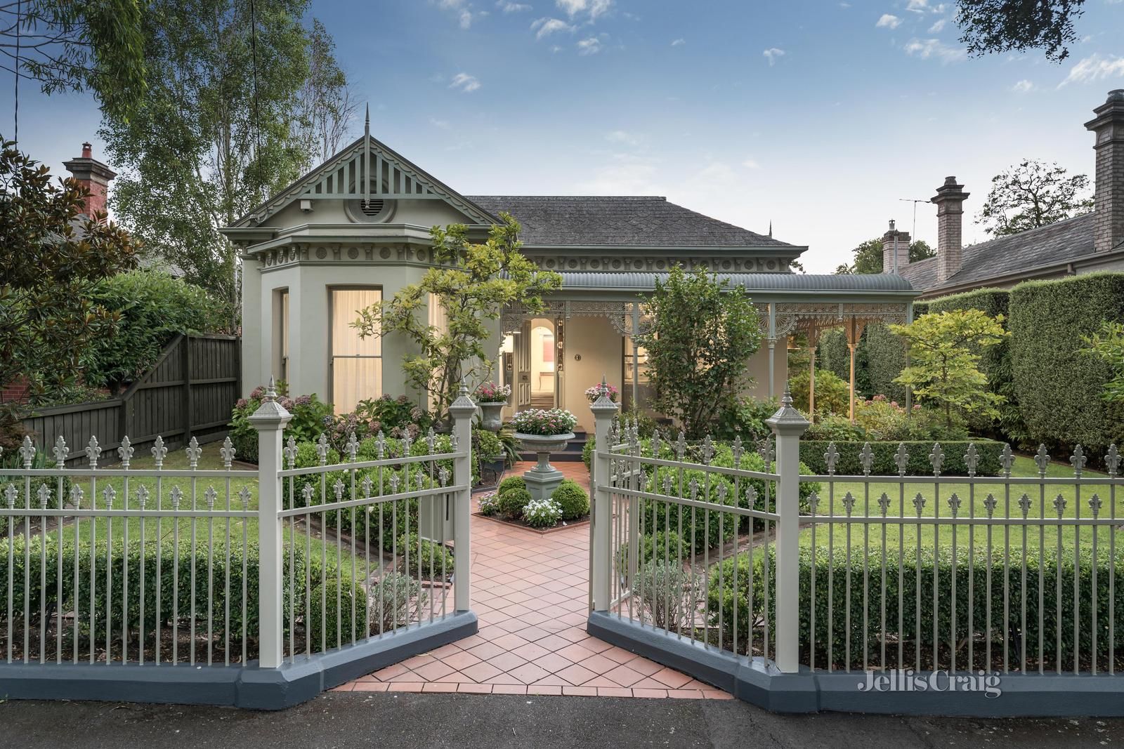 33 Victoria Road, Camberwell VIC 3124, Image 0