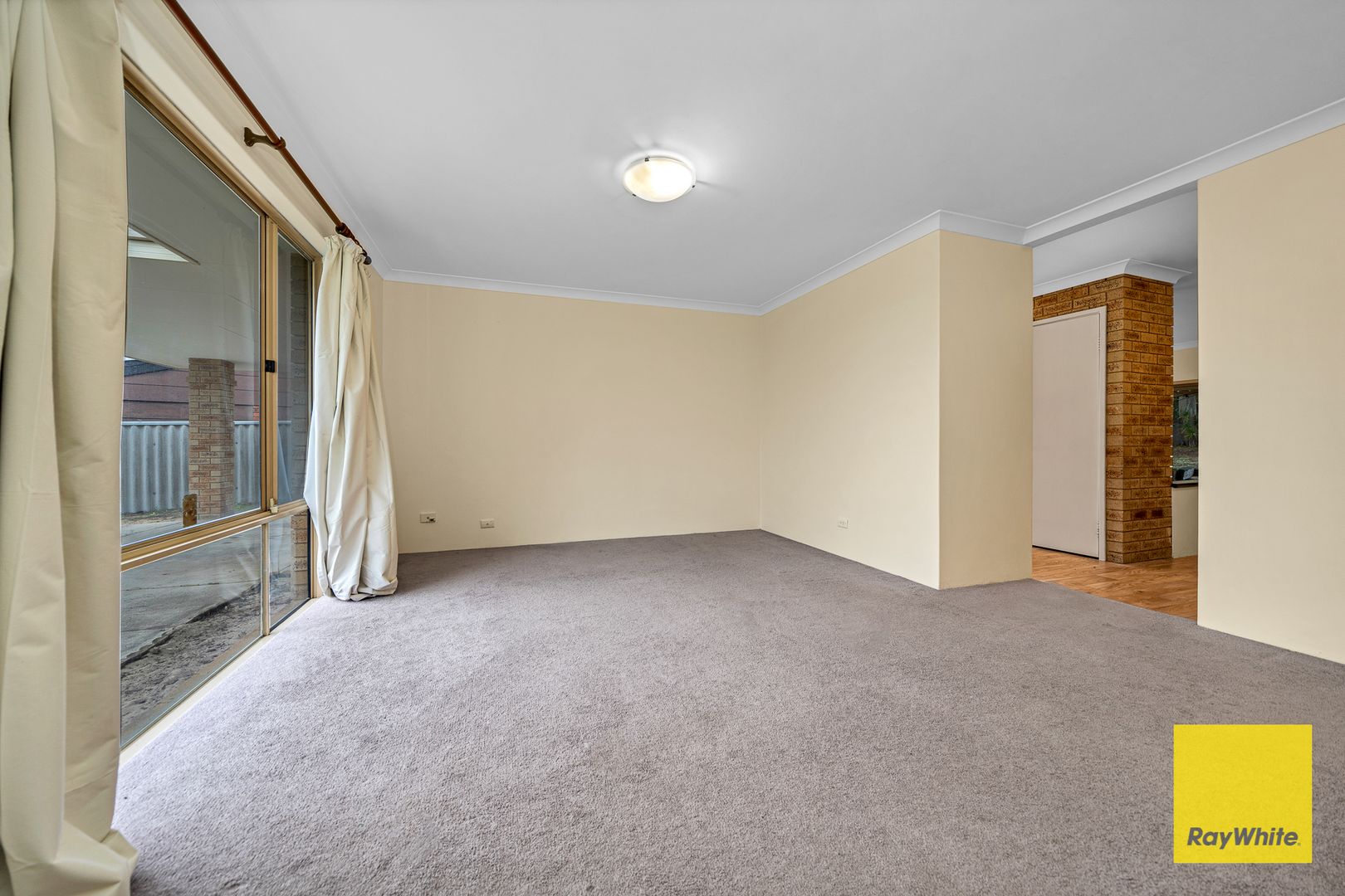 41 Leicester Square, Alexander Heights WA 6064, Image 2