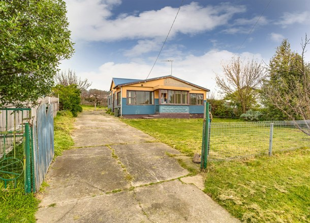 11 Garrett Street, Beauty Point TAS 7270