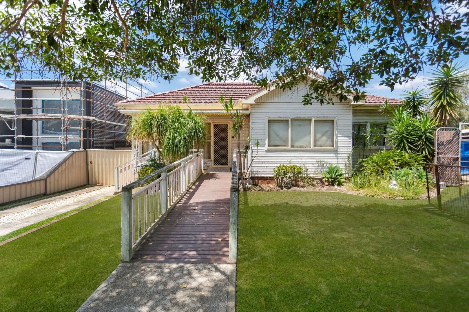 35 Queensbury Road, Padstow Heights NSW 2211, Image 0