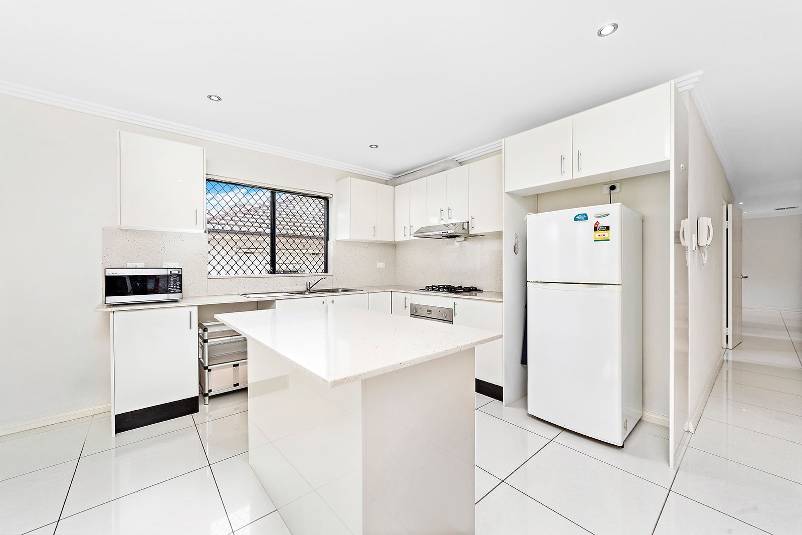 83 Victoria Avenue, Mortdale NSW 2223, Image 2