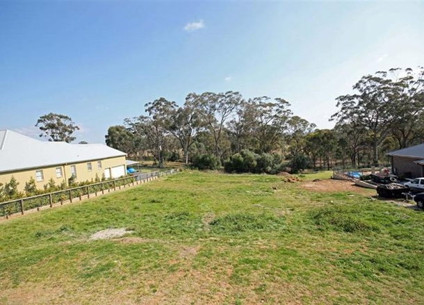 11 Domenics Place, Grasmere NSW 2570