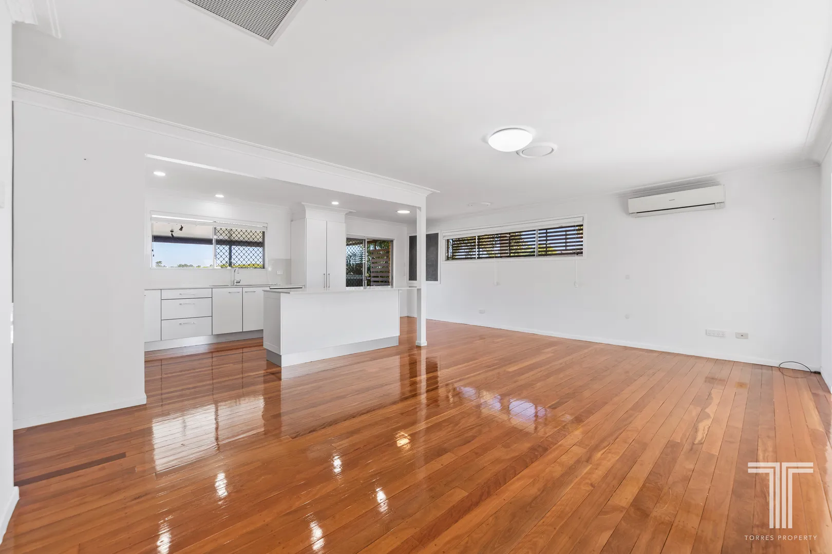 House in Mansfield - More