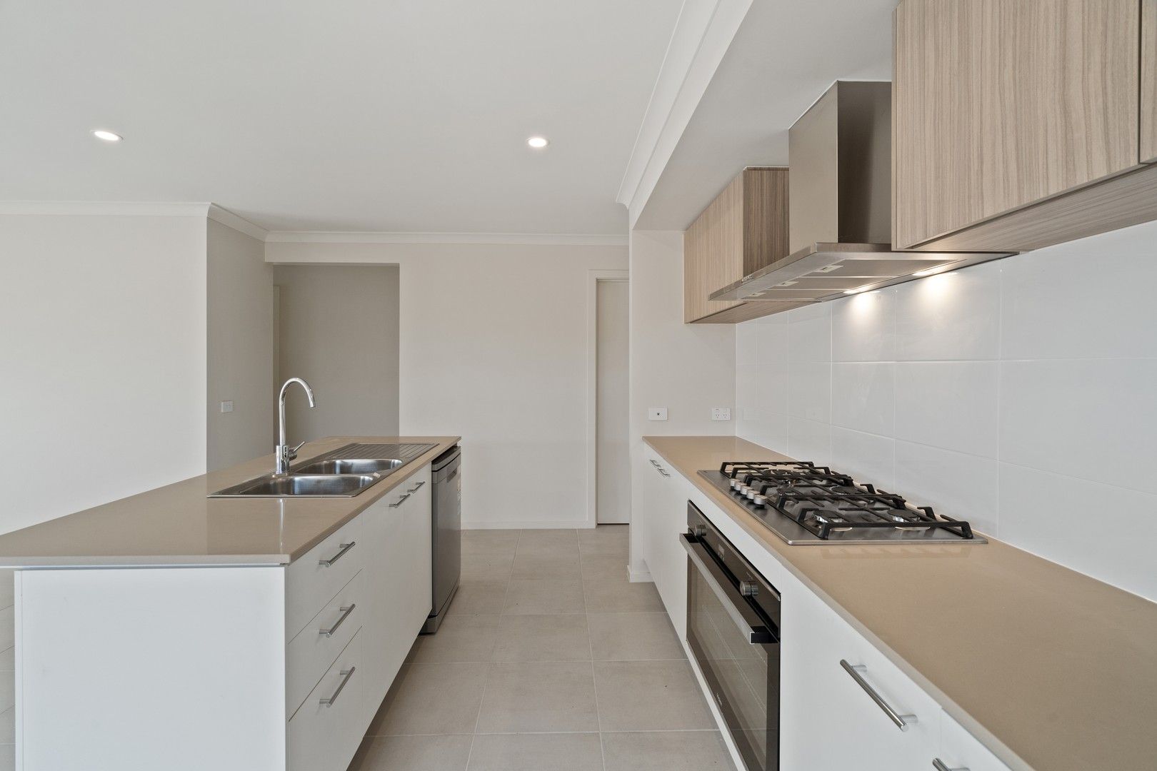 4 bedrooms House in 39 Spectrum Crescent CLYDE NORTH VIC, 3978