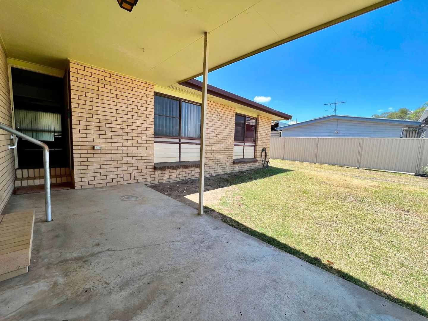 15 Weldon Street, Wandoan QLD 4419, Image 2