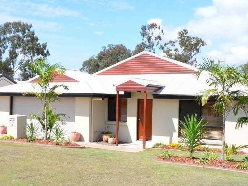 4 bedrooms House in 15 Schooner Street TANNUM SANDS QLD, 4680