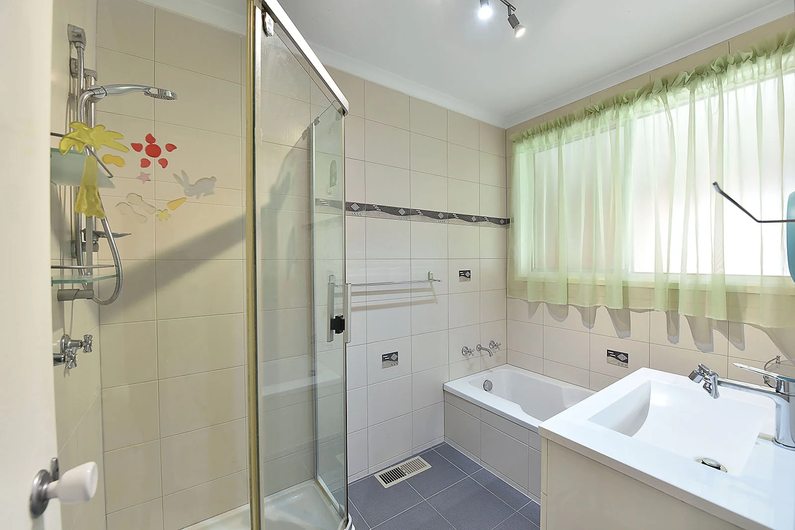 Additional image 5 of 8 Ashwood Cl, Gladstone Park VIC 3043