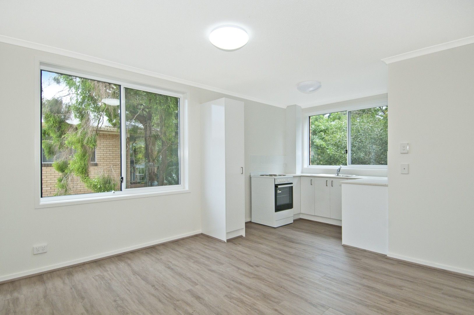 8/5 Rolan Court, Palm Beach QLD 4221, Image 0