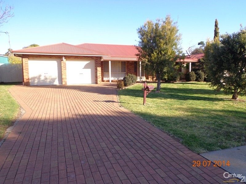 8 Twickenham Drive, Dubbo NSW 2830, Image 0