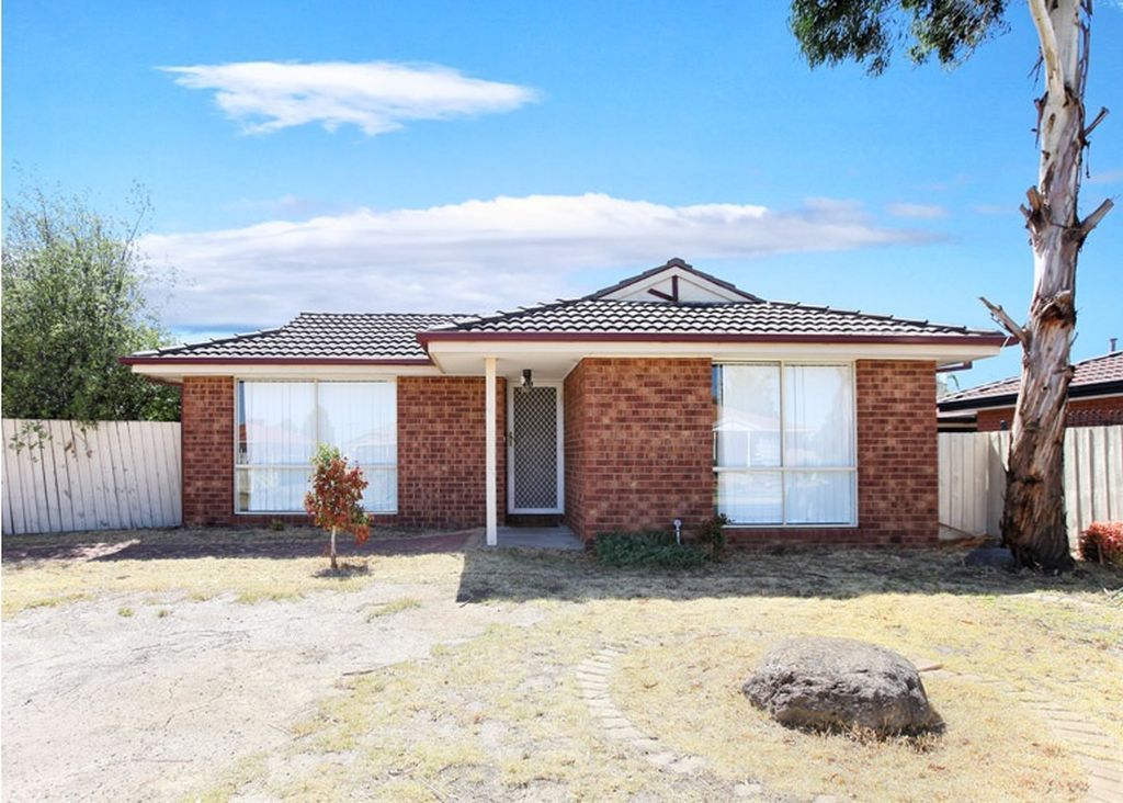 64 Rossiter Avenue, Roxburgh Park VIC 3064 House For Rent 430 Domain