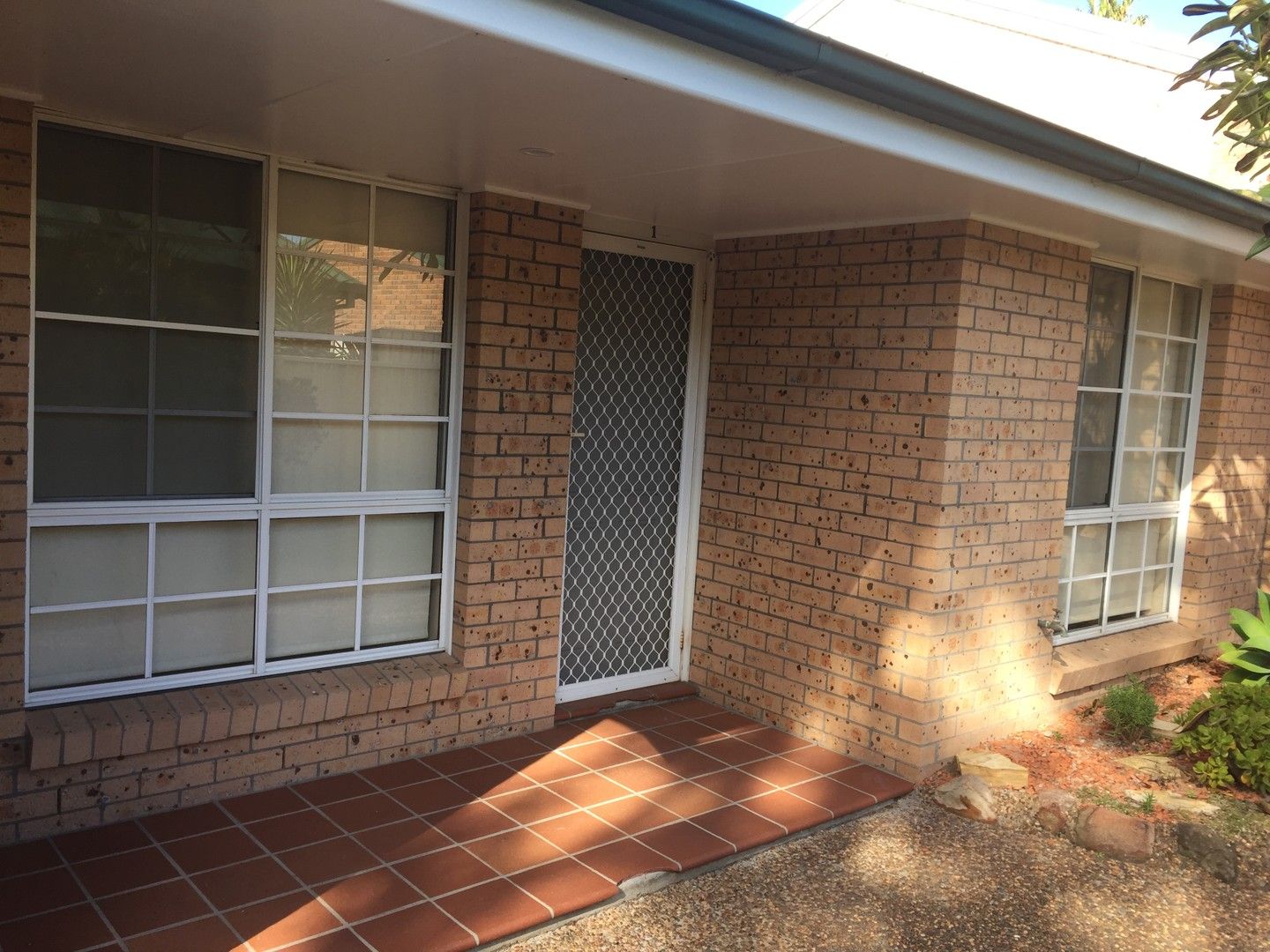 2 bedrooms Apartment / Unit / Flat in 2/8 Eskdale Drive RAYMOND TERRACE NSW, 2324