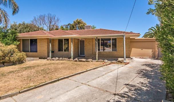 13 Hoyton Place, Parmelia WA 6167