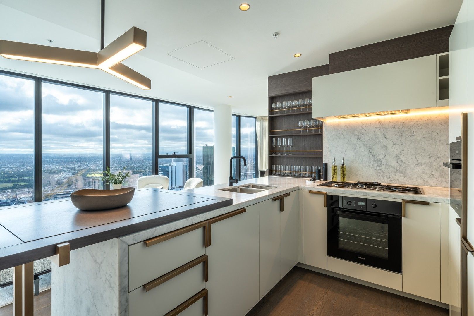 3 bedrooms Apartment / Unit / Flat in 370 Queen Street MELBOURNE VIC, 3000