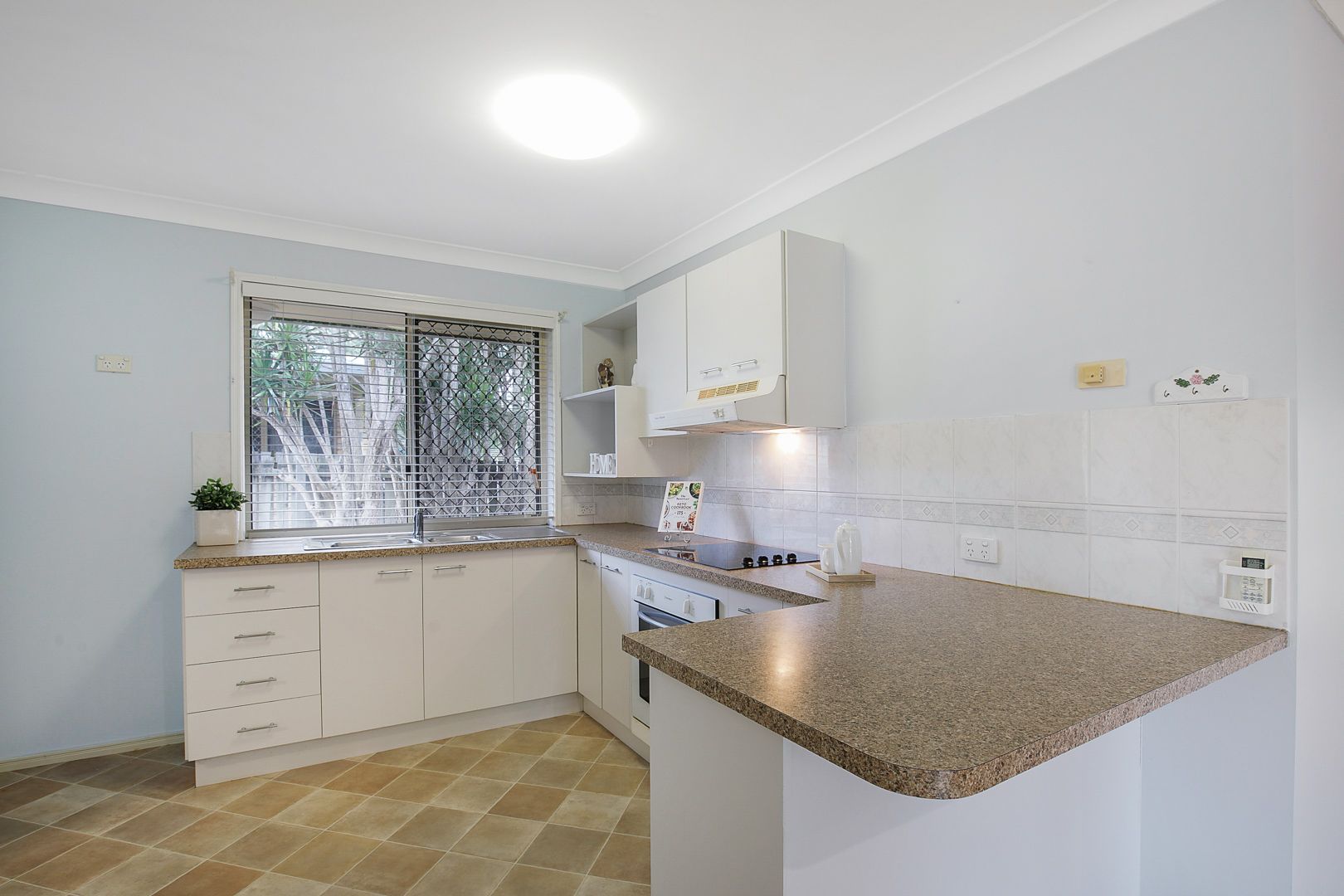 2/23 Carrock Street, Alexandra Hills QLD 4161, Image 1