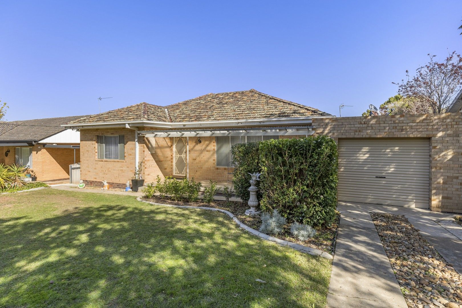 11a White Avenue, Kooringal NSW 2650 Domain