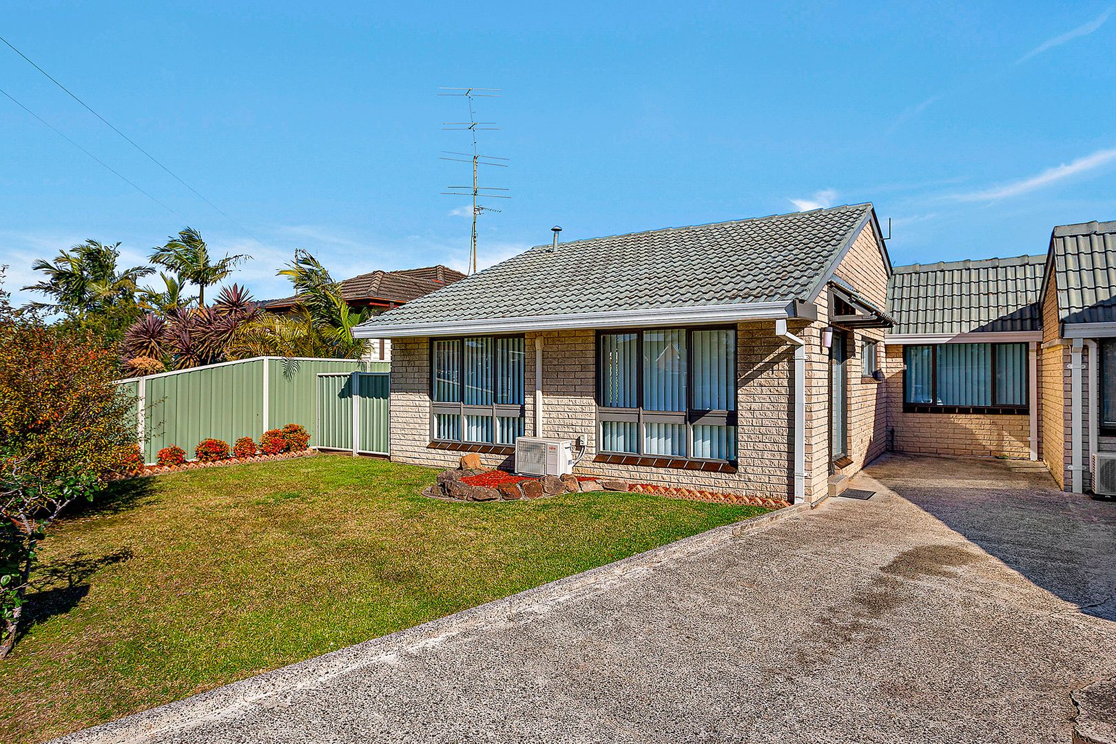 2 bedrooms Villa in 1/128 Terry Street ALBION PARK NSW, 2527