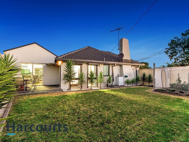 1 Corby Court, Deer Park VIC 3023, Image 2
