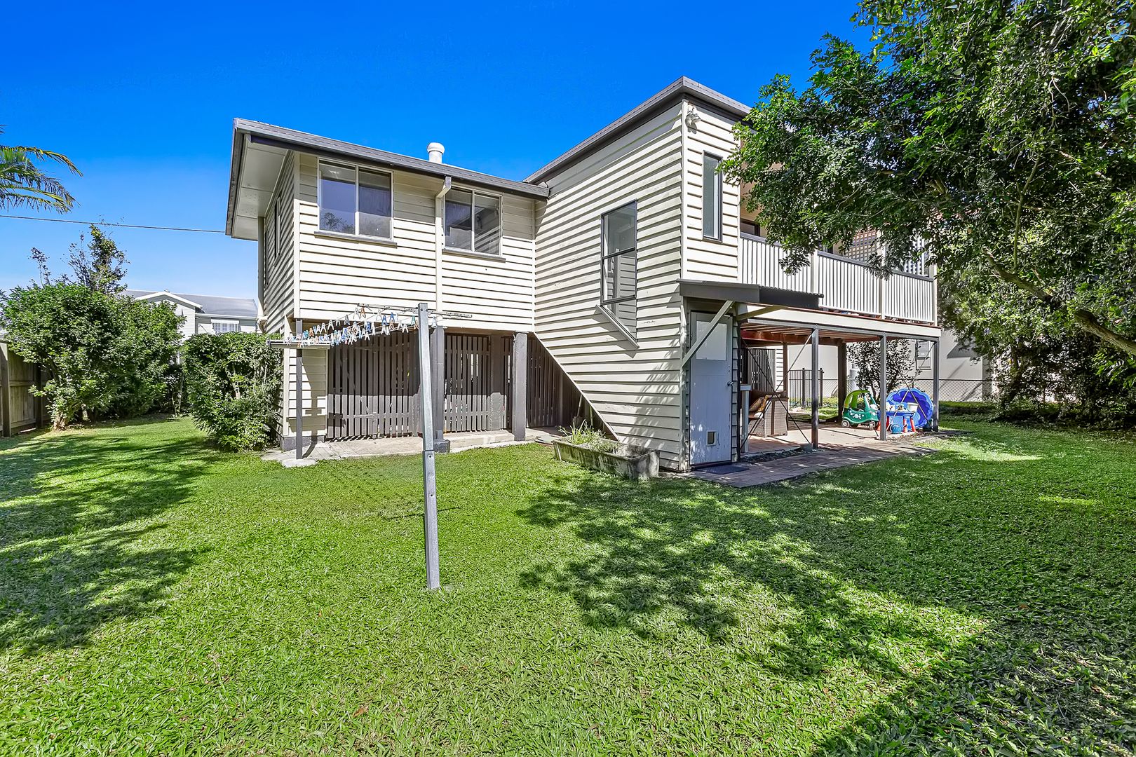 52 Magee Street, Graceville QLD 4075, Image 2