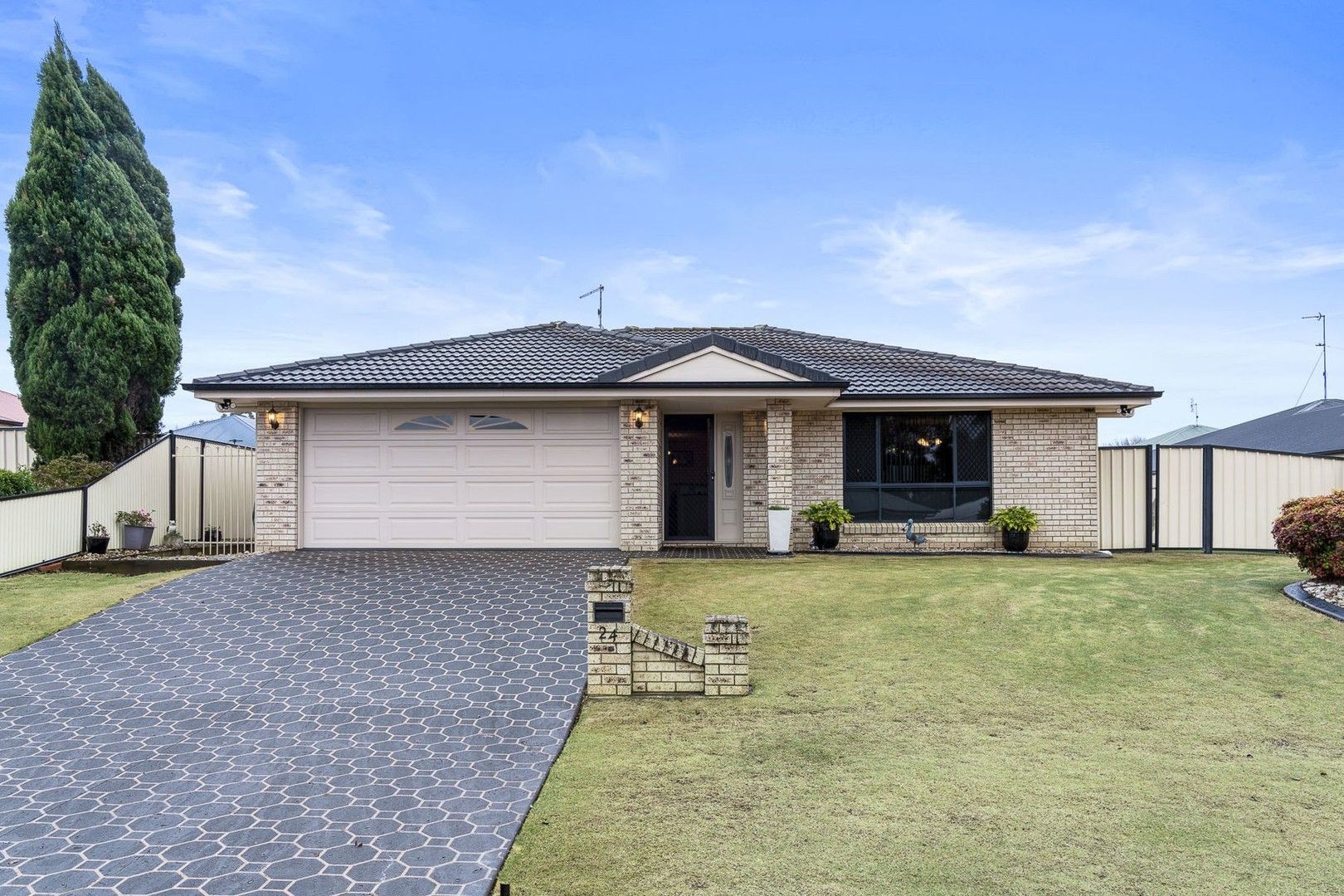 24 Patron Crescent, Glenvale QLD 4350, Image 0