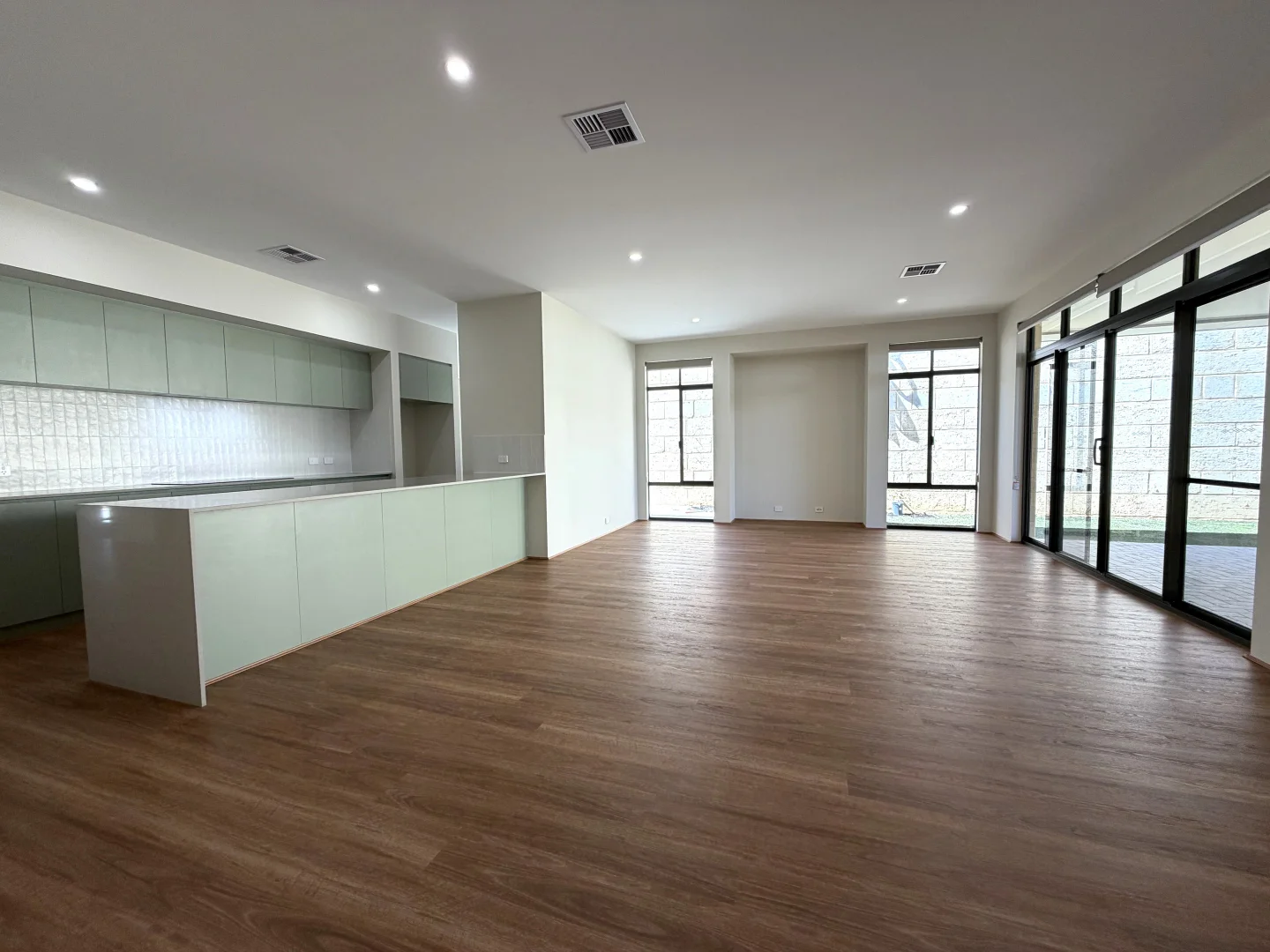 Additional image 2 of 8 Chidlows Road, Bushmead WA 6055