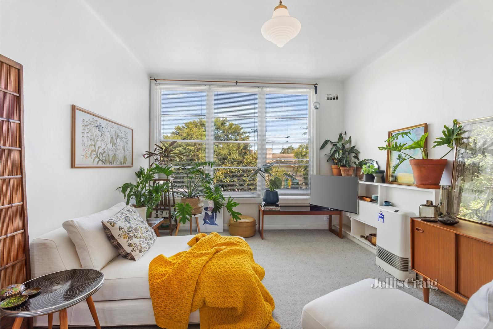 1 bedrooms Apartment / Unit / Flat in 11/169 Ormond Road ELWOOD VIC, 3184