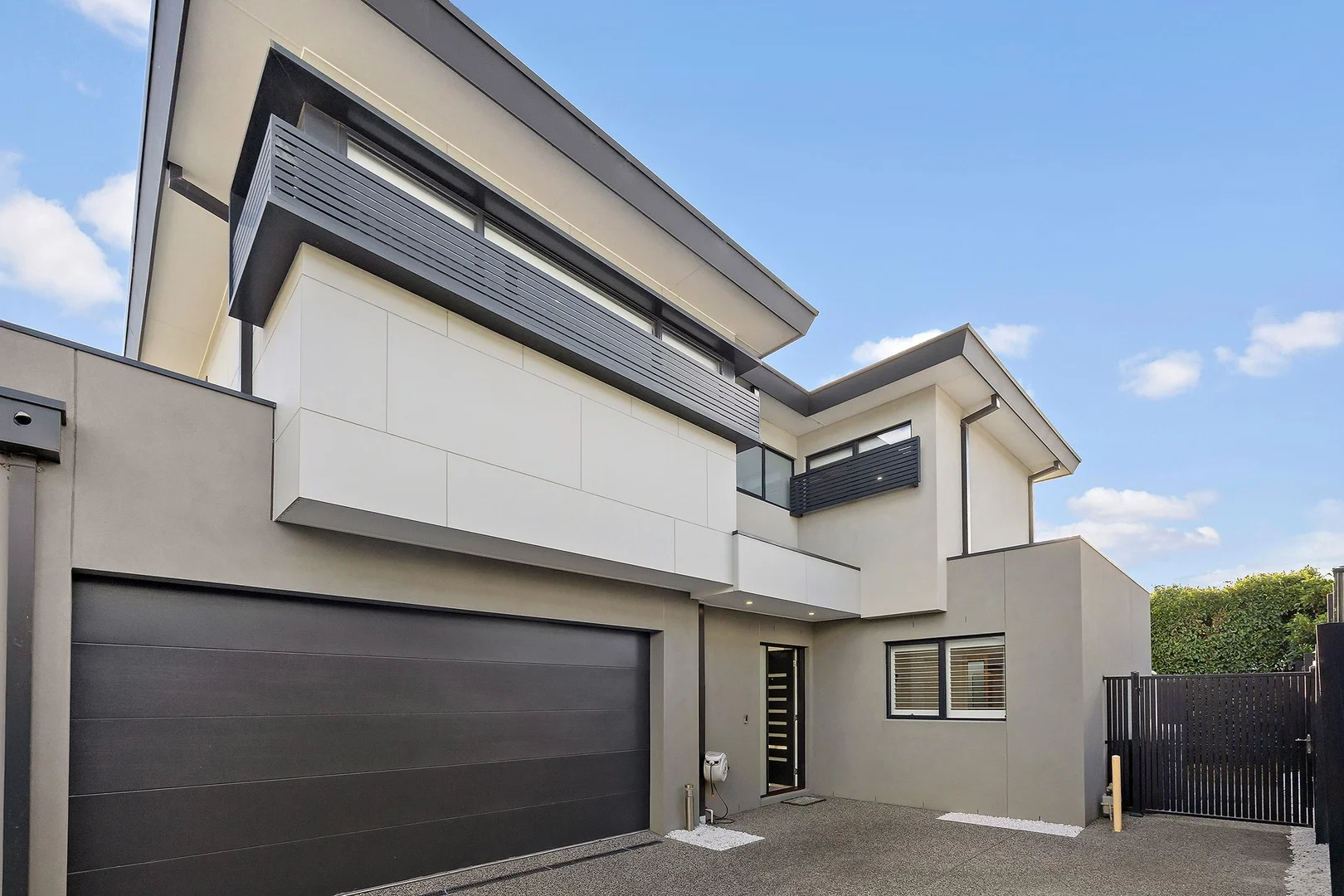 Primary image of 2/542 Bluff Road, Hampton VIC 3188