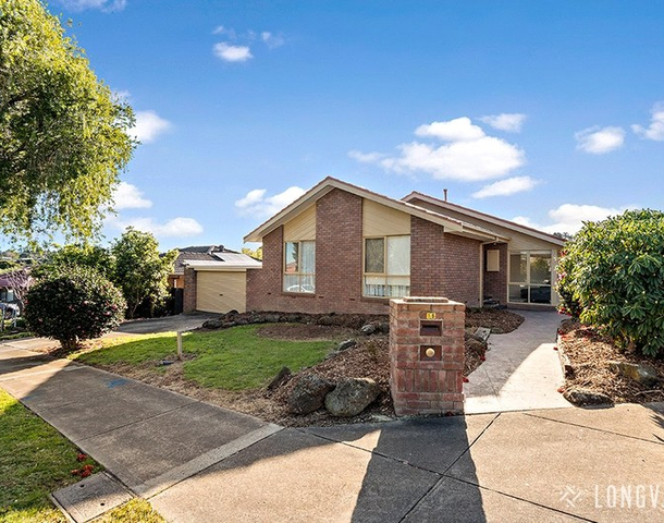 18 Kinkead Crescent, Endeavour Hills VIC 3802