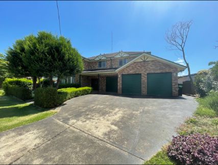 4 bedrooms House in 3 Ladbury Avenue PENRITH NSW, 2750