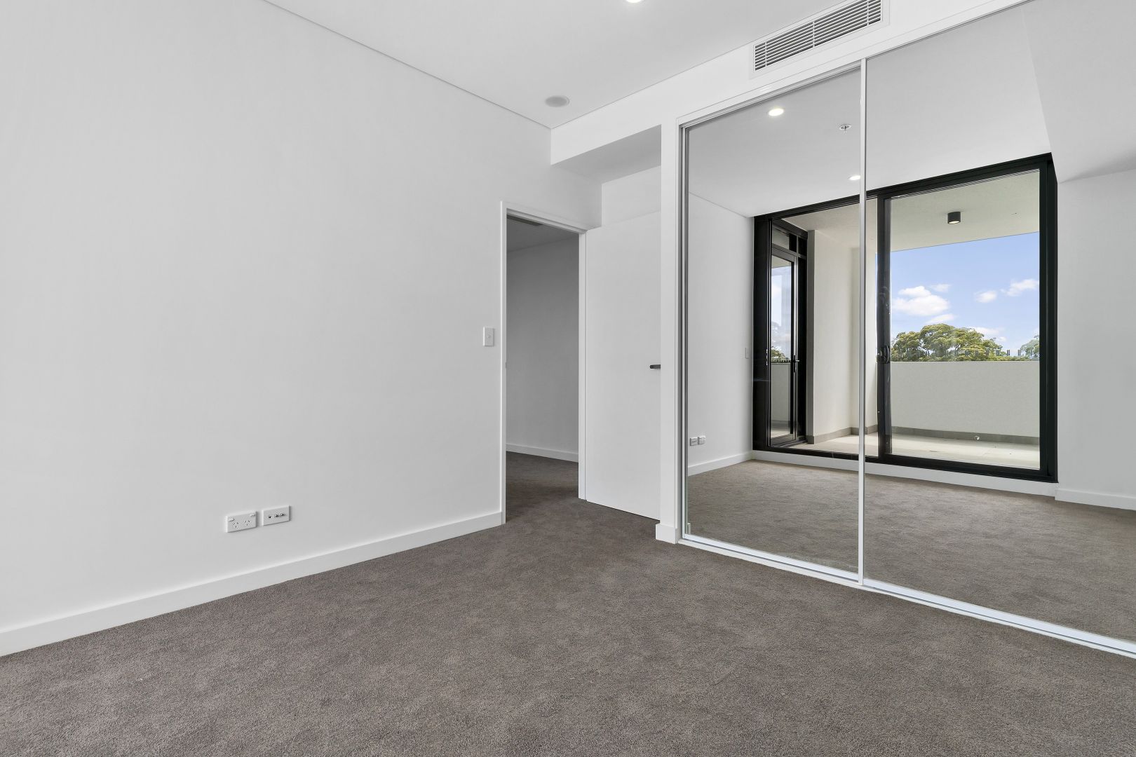 901/79 Regent Street, Kogarah NSW 2217, Image 2