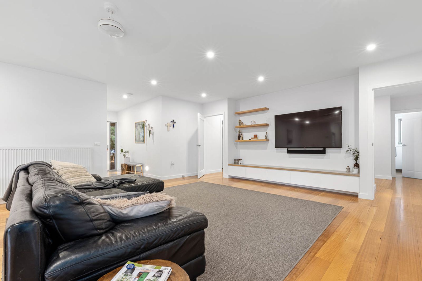 86 Hermitage Avenue, Mount Clear VIC 3350, Image 2