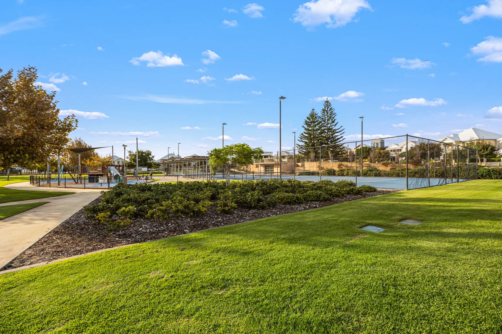 Additional image 32 of 16 Azzuro Crescent, Hillarys WA 6025