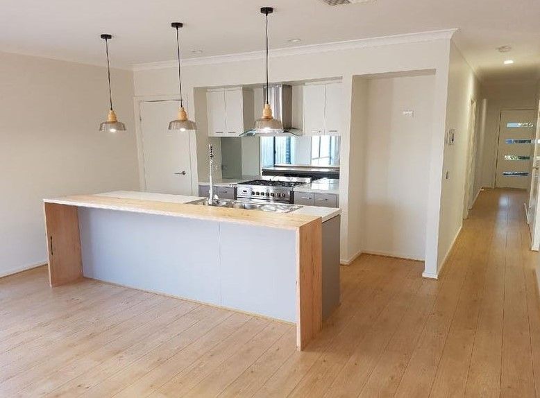 19 Rainford Place, Armstrong Creek VIC 3217 House For Rent 490