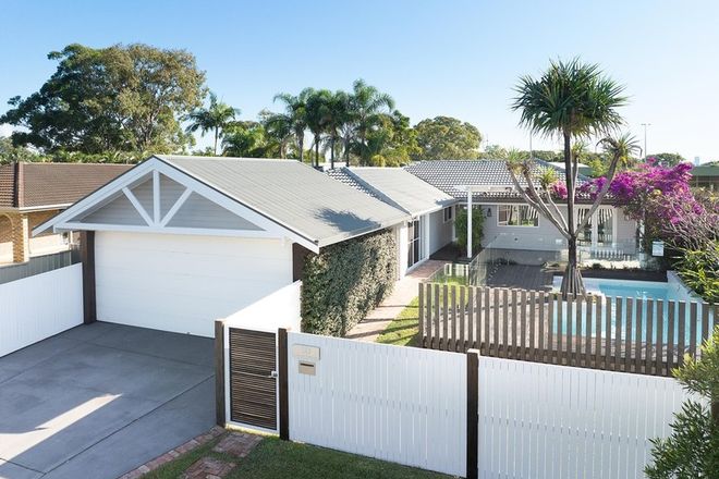 Picture of 50 Volante Crescent, MERMAID WATERS QLD 4218