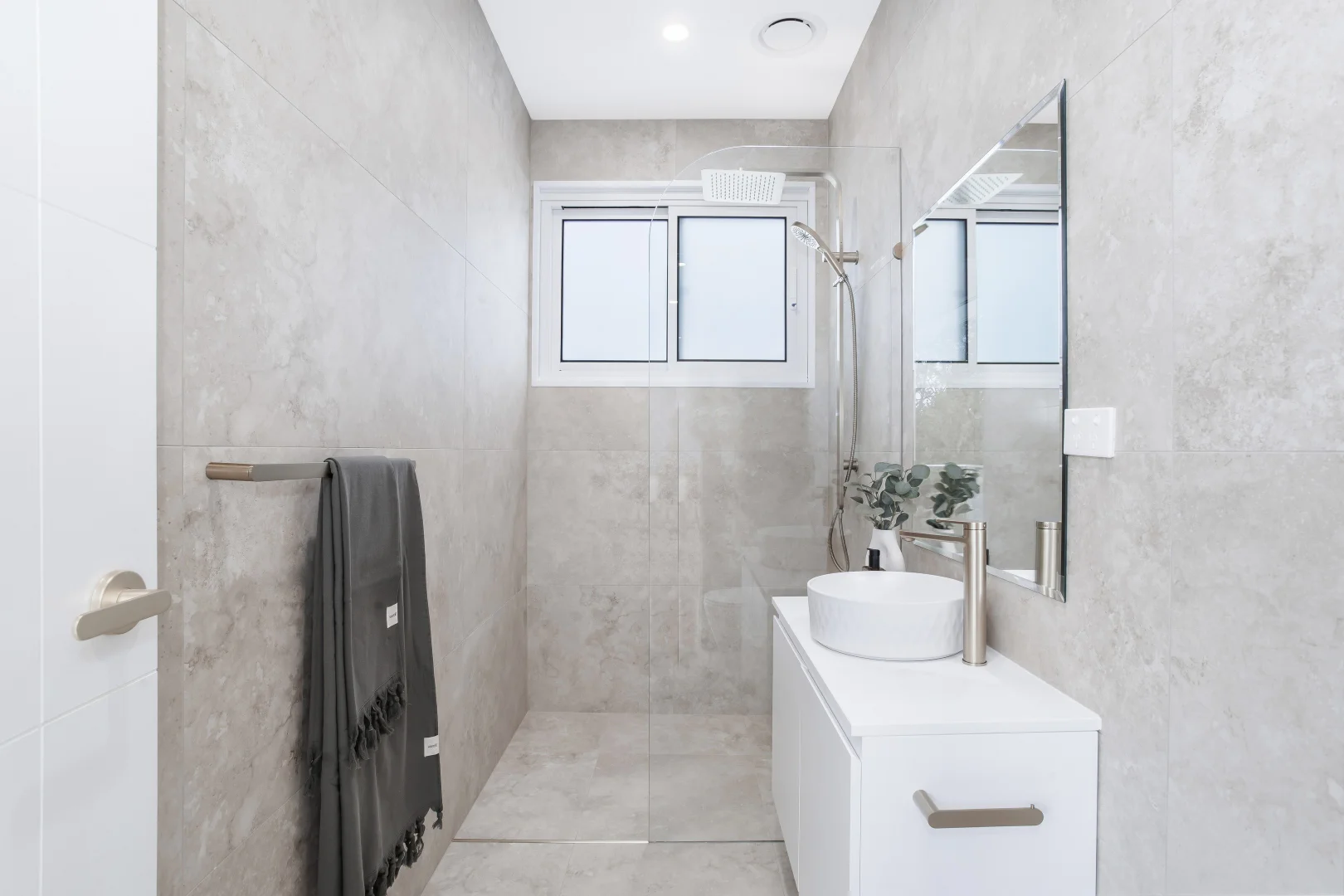 Additional image 8 of 40a Outlook Drive, Figtree NSW 2525