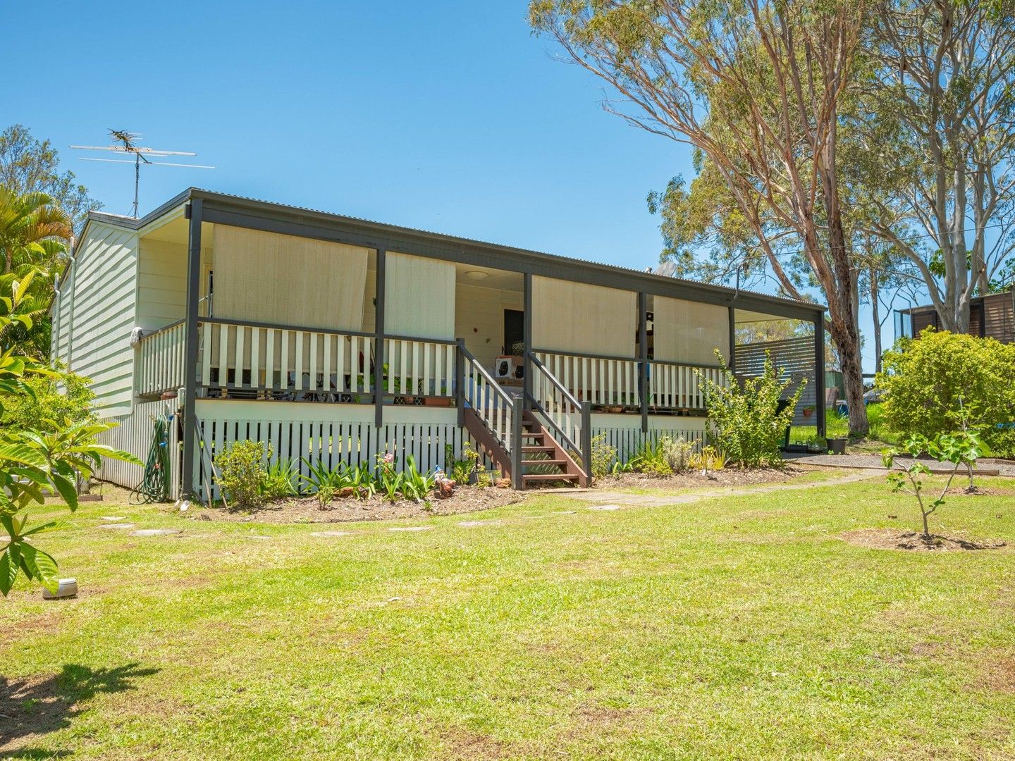 2 bedrooms House in 31 Jasper Street RUSSELL ISLAND QLD, 4184