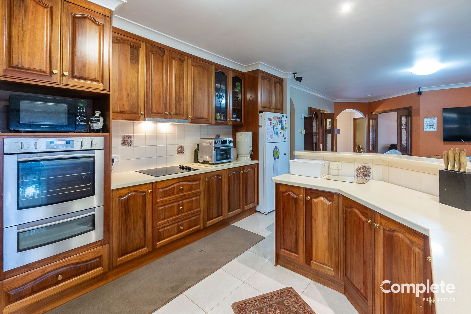 17 GLENMONT CRESCENT, Mount Gambier SA 5290, Image 2