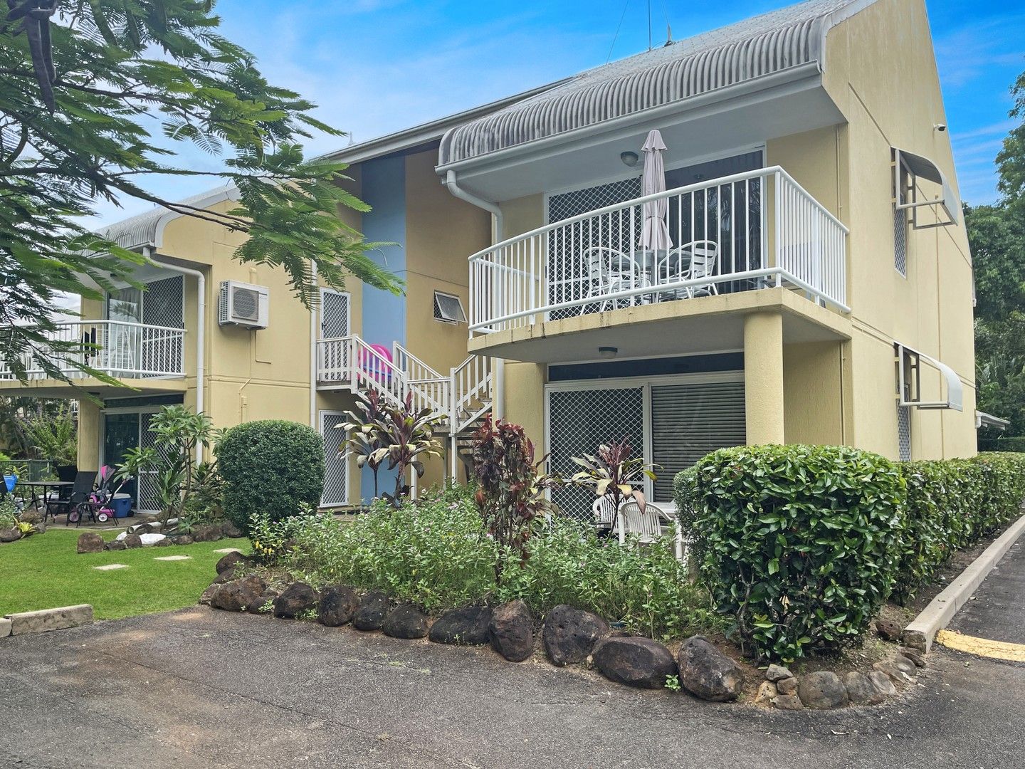 2 bedrooms Apartment / Unit / Flat in 24/19-21 Poinciana Street HOLLOWAYS BEACH QLD, 4878