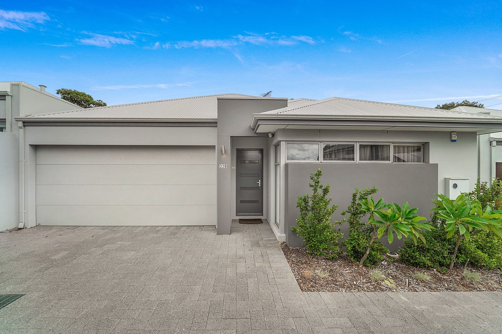 3 bedrooms House in 32B Davies Crescent KARDINYA WA, 6163