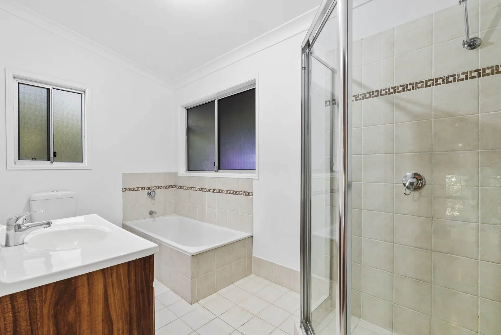 Additional image 7 of 27 Bronhill Street, Currumbin Waters QLD 4223