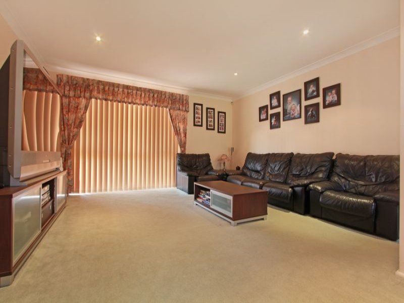 45 Loftus Drive, Barrack Heights NSW 2528 House For Rent 680 Domain