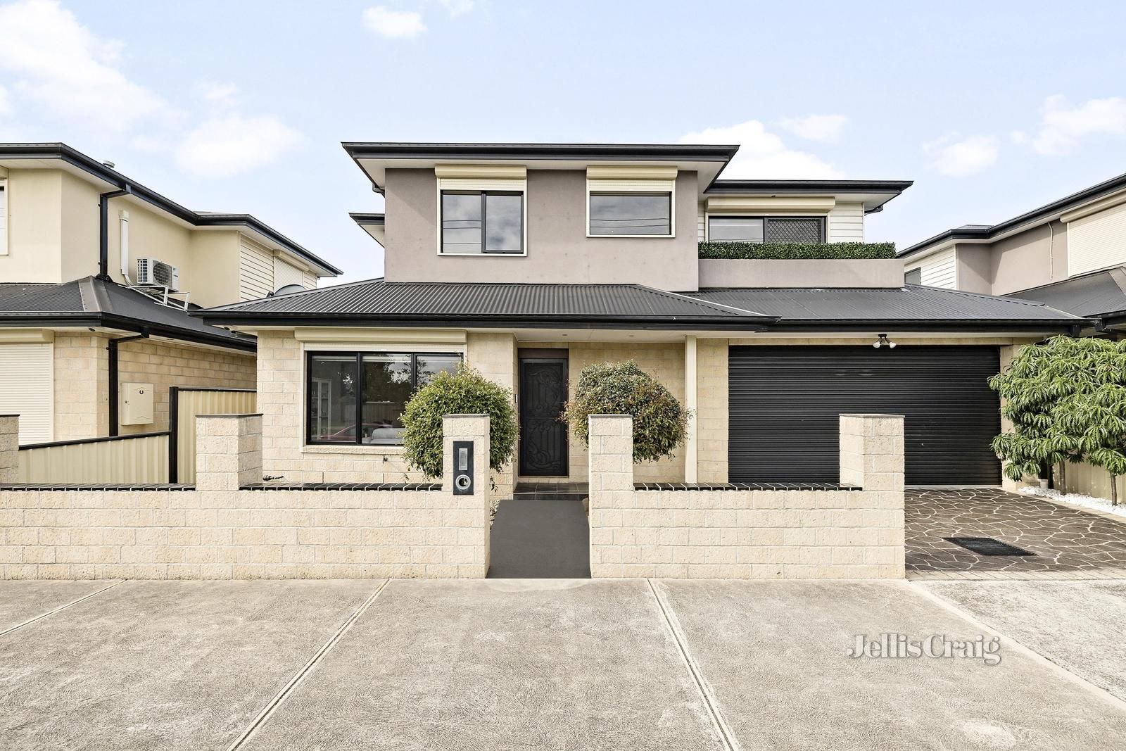 3 bedrooms Townhouse in 56A Hubert Avenue GLENROY VIC, 3046