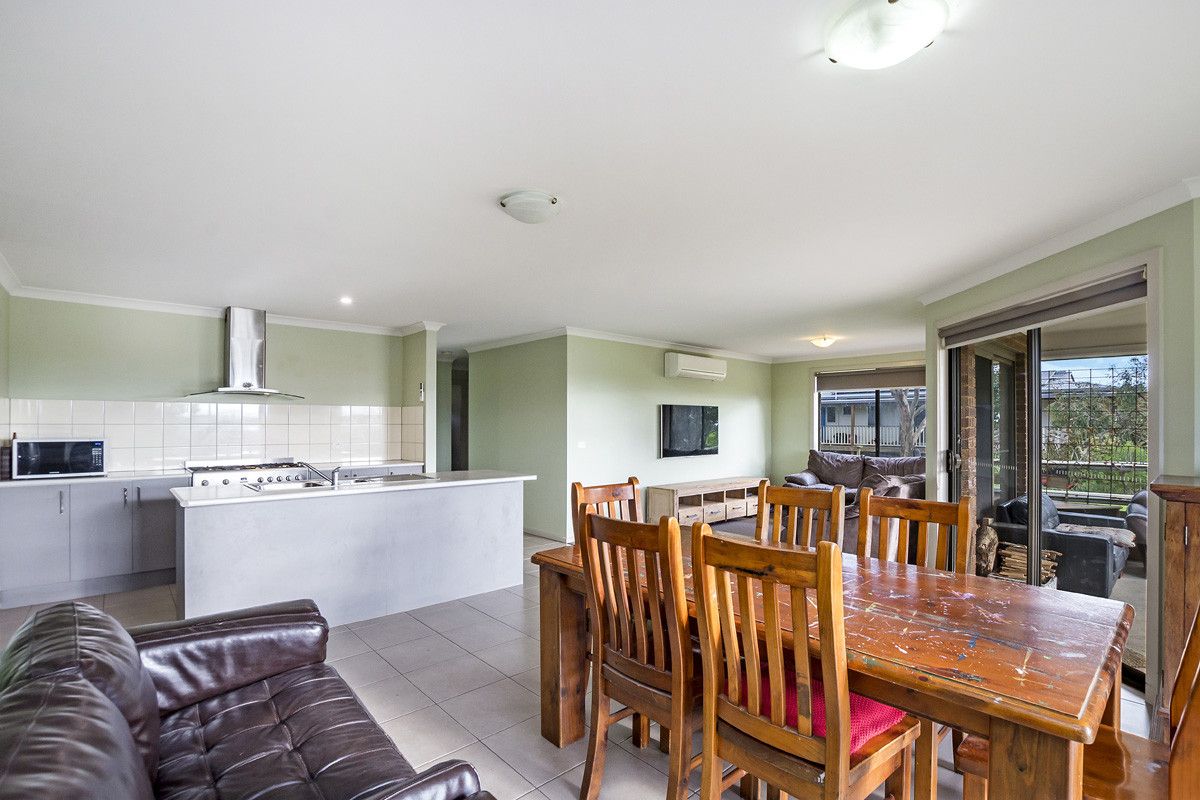 2 Walkers Lane, Koroit VIC 3282, Image 2