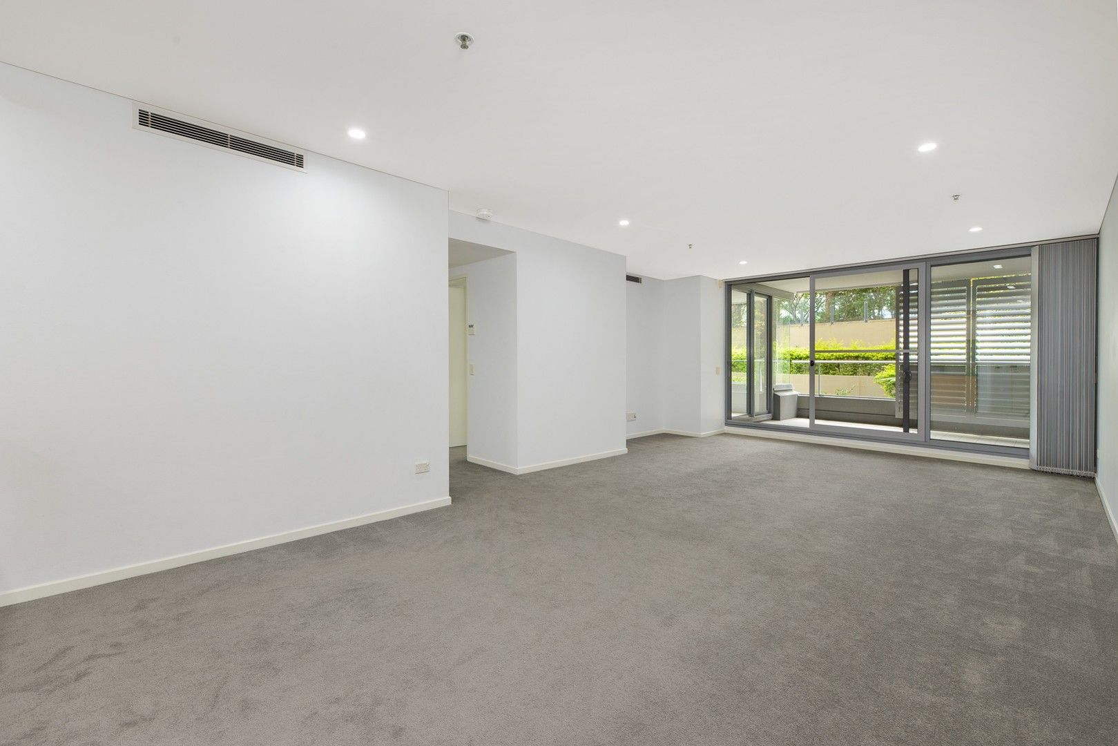2 bedrooms Apartment / Unit / Flat in 208/9 Railway Street CHATSWOOD NSW, 2067